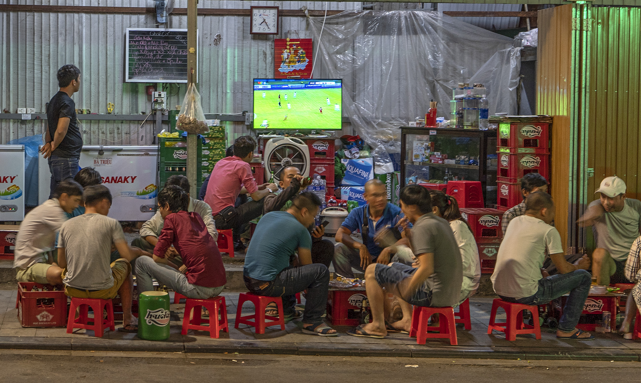 Ha Noi, soccer game