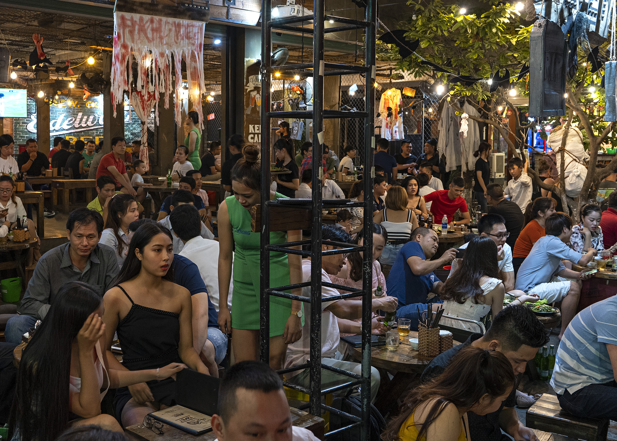 Outdoor restaurant
